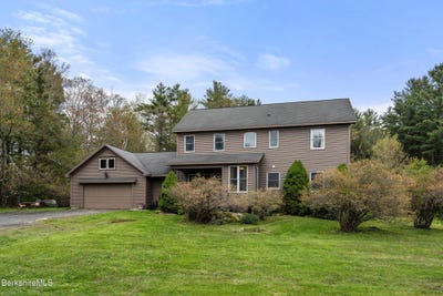 /international/us/23-old-blandford-rd-otis-ma-110108283066/