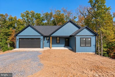 /international/us/208-creek-valley-drive-basye-va-110119797860/