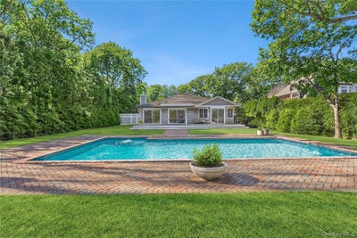 /international/us/122-beach-road-westhampton-beach-ny-110104480301/