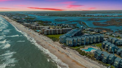 /international/us/1896-new-river-inlet-road-north-topsail-beach-nc-110099192226/