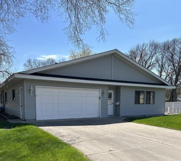 /international/us/555-graham-street-sw-hutchinson-mn-110104909539/