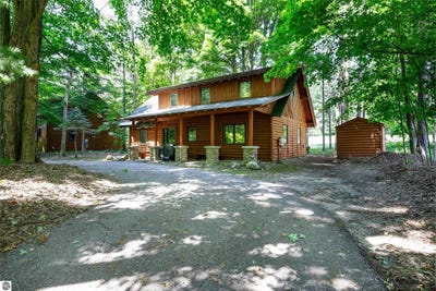 /international/us/12132-crystal-mountain-drive-thompsonville-mi-110109547859/