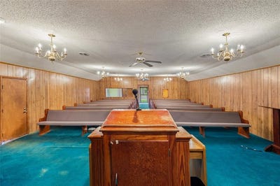 /international/us/514-w-main-street-wolfe-city-tx-110094248697/?lang=en