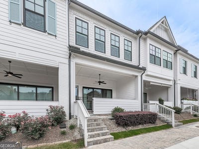 /international/us/639-stickley-oak-way-woodstock-ga-110108411069/