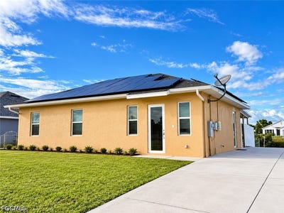 /international/us/4106-26th-street-sw-lehigh-acres-fl-110120889790/