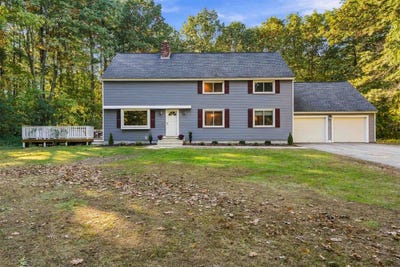 /international/us/19-fordway-extension-windham-nh-110120411383/