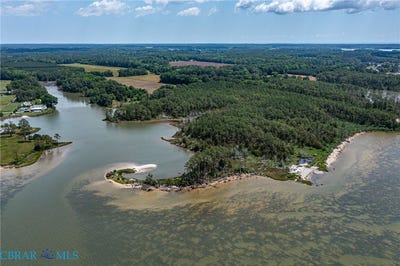 /international/us/1439-north-river-road-bohannon-va-110108413307/