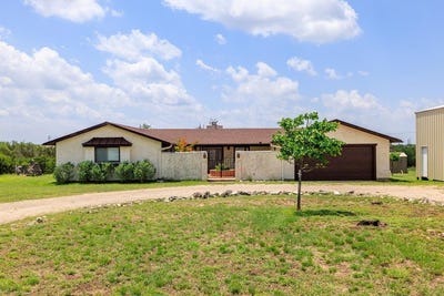 /international/us/207-broken-spur-mountain-home-tx-110097344979/