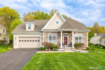 /international/us/19-cherry-hills-circle-bloomfield-ct-110108061771/