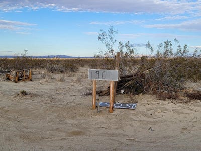 /international/us/190th-st-e-ave-t4-palmdale-ca-110104445120/
