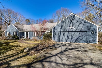 /international/us/218-oakmont-road-yarmouth-port-ma-110106549799/