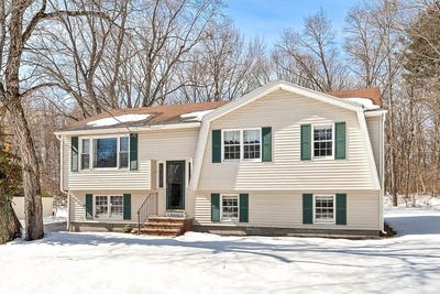 /international/us/54-montaup-ave-dracut-ma-110106325212/