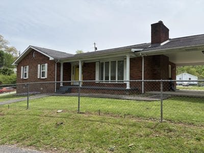 /international/us/102-locust-street-manchester-ky-110098955265/?lang=en