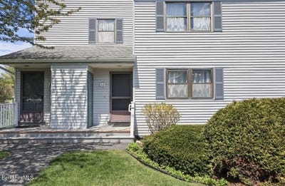 /international/us/3-rolling-lenox-ma-110107779075/