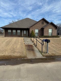 /international/us/700-sw-11th-st-muldrow-ok-110105976743/