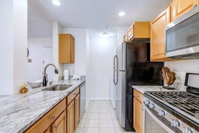 /international/us/39-broadway-malden-ma-110101260102/