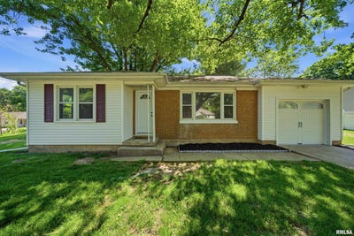 /international/us/106-brow-drive-east-peoria-il-110108348510/