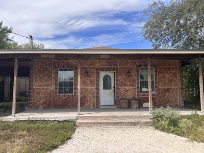 /international/us/313-mesa-del-rio-tx-110120104387/