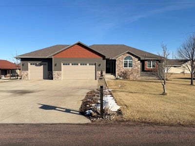 /international/us/1609-peabody-ave-creighton-ne-110105386299/