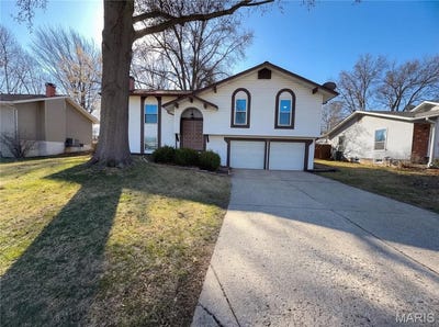 /international/us/27-glenna-drive-st-peters-mo-110106537790/