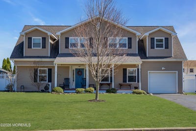 /international/us/26-bayberry-drive-lanoka-harbor-nj-110108238112/