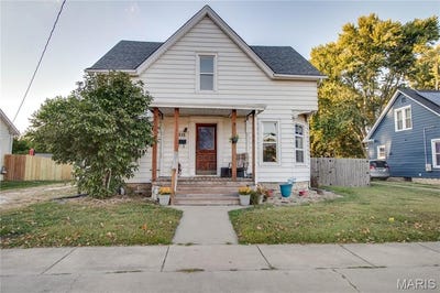 /international/us/315-e-prairie-street-jerseyville-il-110107682305/