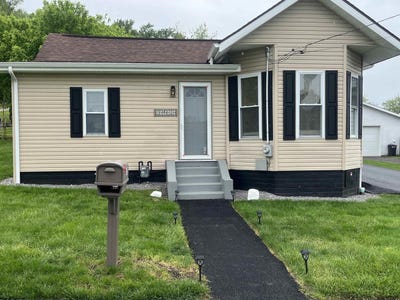 /international/us/62-oak-street-weston-wv-110107687621/