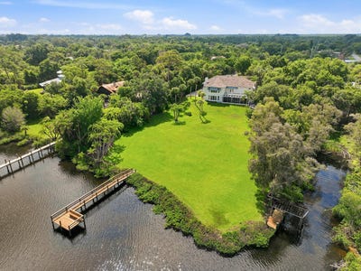 /international/us/12765-roseland-road-sebastian-fl-110108584678/