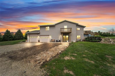 /international/us/2704-binford-avenue-state-center-ia-110107724845/