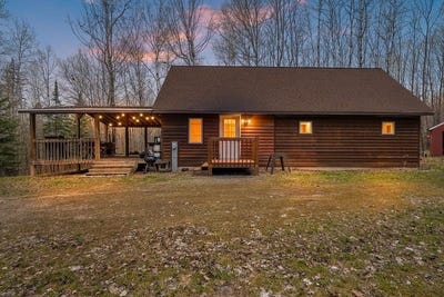 /international/us/1458-woodlawn-rd-pickerel-wi-110107940676/