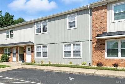 /international/us/3501-fort-avenue-lynchburg-va-110101139419/