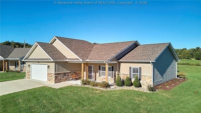 /international/us/32-loraine-way-hurricane-wv-110120413970/