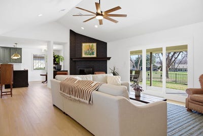 /international/us/417-olympia-fields-meadowlakes-tx-110105976595/