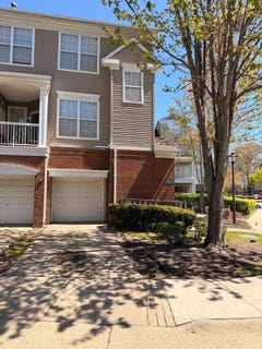 /international/us/14401-hampshire-hall-court-upper-marlboro-md-110105779865/