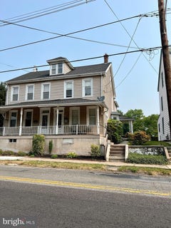 /international/us/337-bridge-street-spring-city-pa-110108193278/