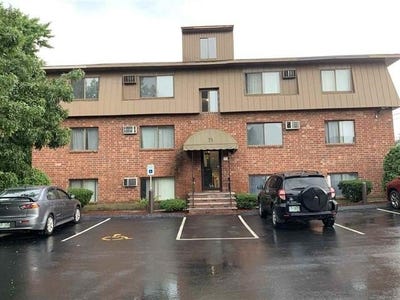 /international/us/75-log-street-manchester-nh-110105032821/