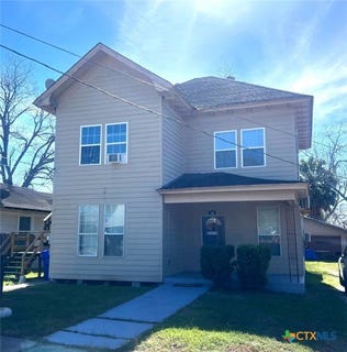 /international/us/404-nelson-street-yoakum-tx-110104953383/