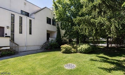 /international/us/33-cerone-ct-west-orange-twp-nj-110107748546/