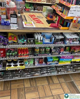 /international/us/confidential-street-macungie-boro-pa-110119957172/
