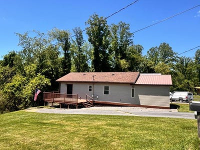 /international/us/132-slaven-lane-oak-hill-wv-110107997417/