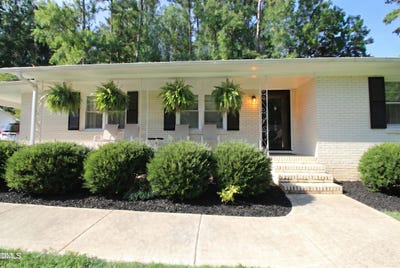 /international/us/1900-lennox-drive-garner-nc-110107877368/