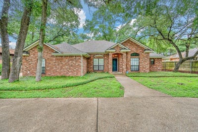 /international/us/3208-park-lake-drive-waco-tx-110108014854/