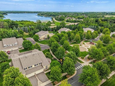/international/us/9090-meadow-way-victoria-mn-110108573111/