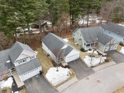 /international/us/40-hollow-ridge-drive-nashua-nh-110106561600/