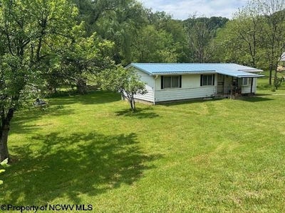 /international/us/1111-red-rock-road-buckhannon-wv-110108259613/