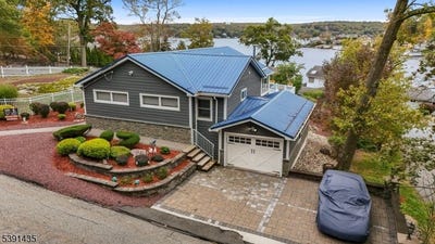/international/us/64-ithanell-rd-hopatcong-boro-nj-110102970666/