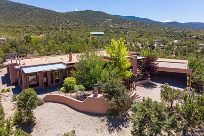 /international/us/1002-canon-heights-taos-nm-110119557417/
