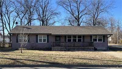 /international/us/925-n-elm-street-nevada-mo-110104588298/
