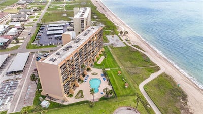 /international/us/4000-surfside-boulevard-corpus-christi-tx-110105398529/