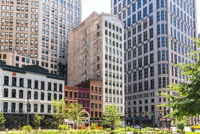 /international/us/600-woodward-avenue-detroit-mi-110106920011/